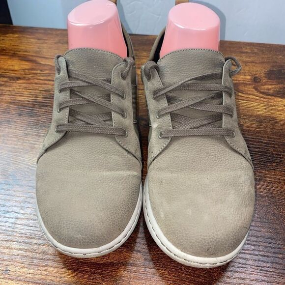 CLARKS CLOUD STEPPERS Wm’s Sz 9 Cushioned Comfort Sneakers Tennis Shoes - Picture 1 of 7